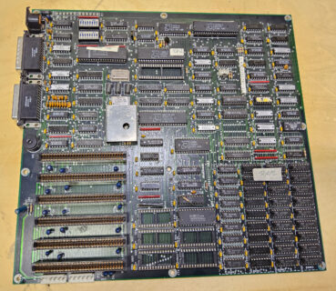 Zum Artikel "Neuzugang: Motherboard Multitech MPF-PC/700 mit Intel 8088"