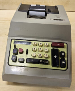 Zum Artikel "Neuzugang: Rechenmaschine Olivetti Multisumma 20"